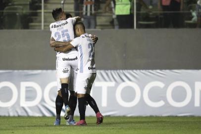 BELO HORIZONTE,MG,13.10.2019:ATLÉTICO-MINEIRO-E-GRÊMIO/SÉRIE-A - Jogadores do Grêmio comemoram gol durante a partida entre Atlético Mineiro e Grêmio valida pela 25° rodada do Campeonato Brasileiro de Futebol Série A, realizado no Estádio Independência, MG, neste domingo, 13. BELO HORIZONTE/Atlético Mineiro e Grêmio/Série A Esportes Lance durante partida entre Atletico MG e Gremio valida pela 25 rodada do Campeonato Brasileiro 2019 Estadio Independencia - BH Na Foto : Foto : Cristiane Mattos / Futura Press. (Foto: Cristiane Mattos/Futura Press/Folhapress)