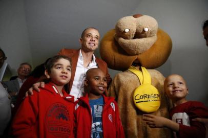  PORTO ALEGRE, RS, BRASIL - 14.10.2019 - DAlessandro toma posse como embaixador do Instituto do Câncer Infantil na América Latina. Meia do Inter concederá entrevista coletiva para falar sobre o cargo. (Foto: Marco Favero/Agencia RBS)