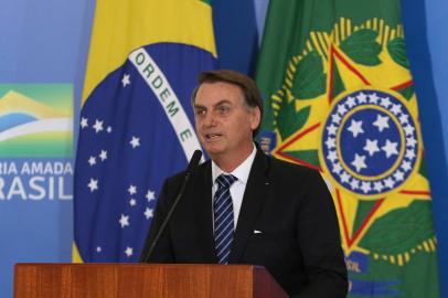 Bolsonaro na cerimônia de assinatura da MP do Contribuinte Legal