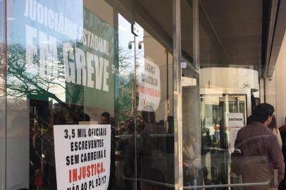 Greve de servidores do judiciário em Caxias do Sul