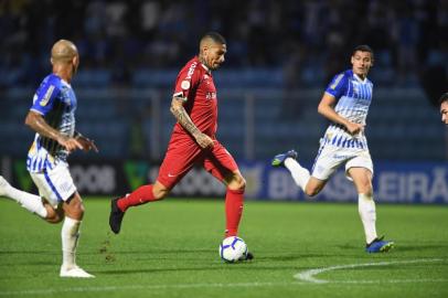 Avaí x Inter. Fotos: Ricardo Duarte/Inter, Divulgação. Paolo Guerrero