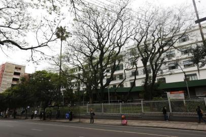 PORTO ALEGRE, RS, BRASIL, 16-10-2019: Nova regra do Hospital Nossa Senhora da Conceição proíbe a entrada de alguns equipamentos elétricos, como ventiladores para amenizar o calor de pacientes no hospital. (Foto: Mateus Bruxel / Agência RBS)