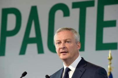  French Finance and Economy Minister Bruno Le Maire addresses the productivity pact for the full employment (pacte productif pour le plein-emploi) event at the Economy ministry in Paris on October 15, 2019. (Photo by ERIC PIERMONT / AFP)Editoria: FINLocal: ParisIndexador: ERIC PIERMONTSecao: macro economicsFonte: AFPFotógrafo: STF