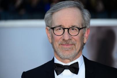 steven spielberg , oscar , lincolnBest Director nominee Steven Spielberg arrives on the red carpet for the 85th Annual Academy Awards on February 24, 2013 in Hollywood, California. AFP PHOTO/FREDERIC J. BROWN