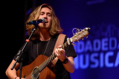 Vitor Kley, atração da Festa Nacional da Música