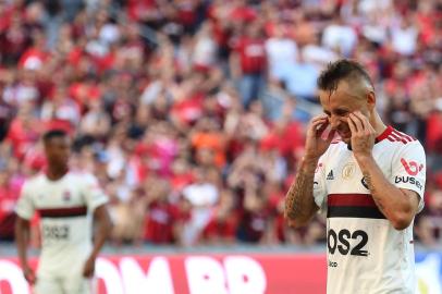 CURITIBA, PR, 13.10.2019: ATHLETICO-PR-FLAMENGO - Rafinha, do Flamengo, em partida contra o Athletico, vÃ¡lida pela rodada do Campeonato Brasileiro, na Arena da Baixada, em Curitiba (PR), neste domingo (13). (Foto: Giuliano Gomes/Folhapress)