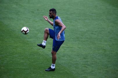  PORTO ALEGRE, RS, BRASIL - 01.10.2019 - Treino do Grêmio no CT Luiz Carvalho. maicon (Jefferson Botega/Agencia RBS)