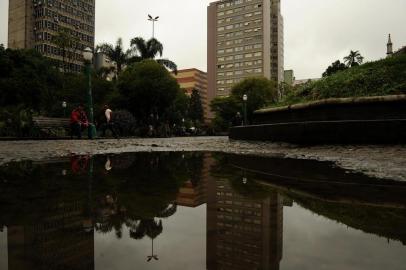  CAXAIS DO SUL, RS, BRASIL (22/10/2019)Dia de chuva em Caxias do Sul. (Antonio Valiente/Agência RBS)