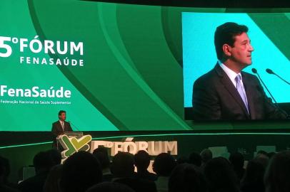 Luiz Henrique Mandetta, ministro da saúde, no evento Fenasaúde, em Brasília. 