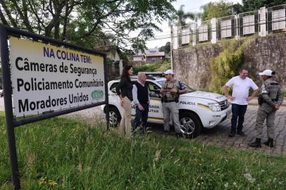  CAXIAS DO SUL, RS, BRASIL (23/10/2019)Moradores do bairro Colina Sorriso não querem o fim do programa de policiamento comunitário da Brigada Militar em Caxias do Sul. Desde 2005, iniciativa aproximou PMs da comunidade e reduziu índices de criminalidade. (Antonio Valiente/Agência RBS)