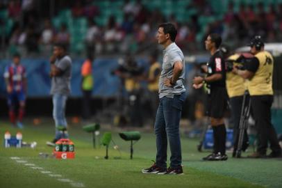 SALVADOR (BA), 26/10/2019: o técnico do Inter Zé Ricardo em jogo contra o Bahia, válido pela 28ª rodada do Brasileirão, na Arena Fonte Nova.