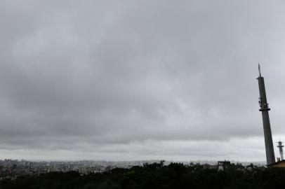  PORTO ALEGRE, RS, BRASIL, 30/10/2019-  Previsão do tempo em Porto Alegre, nesta Quarta Feira.(FOTOGRAFO: RONALDO BERNARDI / AGENCIA RBS)