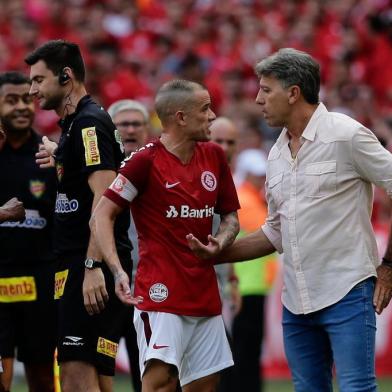  PORTO ALEGRE, RS, BRASIL, 14.04.2019. Inter e Grêmio se enfrentam no Beira-Rio em primeira partida pela final do Campeonato Gaúcho 2019. Clássico é o Gre-Nal de número 419.(Foto: Marco Favero / Agencia RBS)Indexador: Felix Zucco