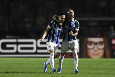 Vasco x GrêmioRIO DE JANEIRO, RJ - 30.10.2019: VASCO X GRÊMIO - Pepê comemora gol durante Vasco x Grêmio partida válida pela 29ª rodada do Campeonato Brasileiro, realizada no Estádio de São Januário, localizado na cidade do Rio de Janeiro, na noite desta quarta-feira (30). (Foto: Celso Pupo/Fotoarena/Lancepress!)Editoria: SPOIndexador: Celso PupoFonte: Agência Lancepress!