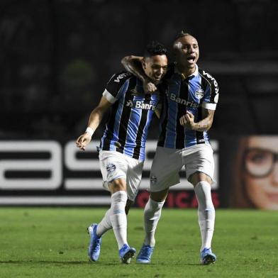 Vasco x GrêmioRIO DE JANEIRO, RJ - 30.10.2019: VASCO X GRÊMIO - Pepê comemora gol durante Vasco x Grêmio partida válida pela 29ª rodada do Campeonato Brasileiro, realizada no Estádio de São Januário, localizado na cidade do Rio de Janeiro, na noite desta quarta-feira (30). (Foto: Celso Pupo/Fotoarena/Lancepress!)Editoria: SPOIndexador: Celso PupoFonte: Agência Lancepress!