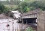 Ponte de concreto cai após cheia de arroio em Canguçu, no Sul