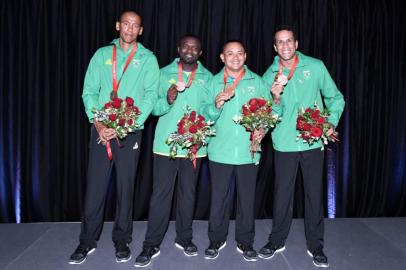 Revezamento 4x100m bronze Pequim