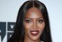 Aos 50 anos, Naomi Campbell anuncia chegada de sua primeira filha: "Não existe amor maior"