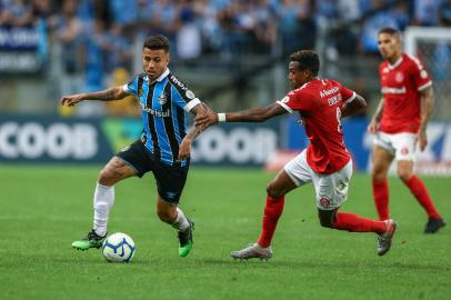 Matheus Henrique, volante do Grêmio, contra o Inter, no Gre-Nal 422