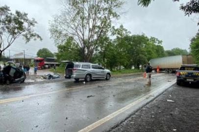 Acidente entre dois veículos na BR-4701 com morte