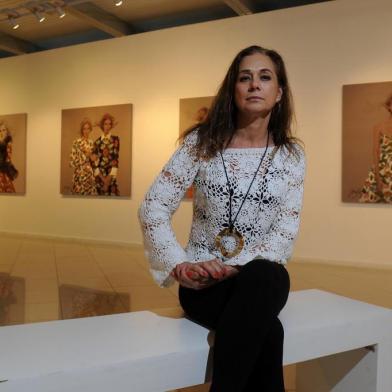  CAXIAS DO SUL, RS, BRASIL, 04/11/2019 - Obras da exposição Bege não é cor, da artista Jane Toss de Bhoni ocupa a Galeria Municipal de Arte Gerd Bornhein, na Casa de Cultura. (Marcelo Casagrande/Agência RBS)