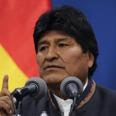 Bolivia's President Evo Morales delivers a press conference in La Paz on October 31, 2019. - A technical mission from the Organization of American States (OAS) began on Thursday its audit of the disputed Bolivian presidential election that delivered Evo Morales a fourth term but sparked deadly riots. (Photo by JORGE BERNAL / AFP)