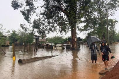 PORTO ALEGRE, 07/11/2019, Alagamento atinge a região da Ilha das Flores, em Porto Alegre