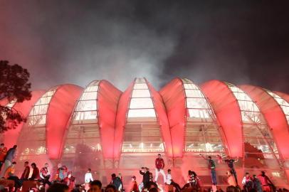  PORTO ALEGRE/RS; 18.09.19 - Ruas de fogo no Beira-Rio antes da final da Copa do Brasil