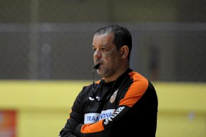  CAXIAS DO SUL, RS, BRASIL, 07/11/2019Treinamento da ACBF. A equipe de Carlos Barbosa enfrenta o Pato Futsal pelas quartas de final da Liga Nacional de Futsal.(Lucas Amorelli/Agência RBS)