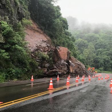 ERS-122 , rodovia, bloqueada, Farroupilha