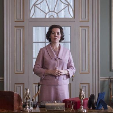 Olivia Colman como Rainha Elizabeth II na terceira temporada de The Crown