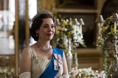 Olivia Colman como Rainha Elizabeth II na terceira temporada de The Crown