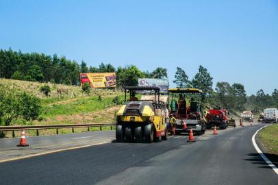  KM 408PORTO ALEGRE, RS, BRASIL, 06/11/2019: Obras na BR-386: Percorremos a BR-386 entre Canoas e Carazinho, trecho que será duplicado pela CCR, para mostrar o estado da rodovia e as obras que já estão sendo feitas e as que serão realizadas. (Foto: Omar Freitas / Agência RBS)Indexador: NGS