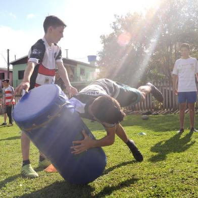 CAXIAS DO SUL, RS, BRASIL (08/11/2019). REDE SOCIAL - Rúgbi.  Matéria da série especial dos projetos sociais conta a história dos jovens que encontraram nos núcleos do Serra Gaúcha Rugby, de Caxias do Sul, uma forma de conhecer a modalidade e os seus valores. (Antonio Valiente/Agência RBS)