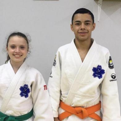 Os caxienses Guilherme Dias, 17 anos, e Carolina Cruz Marcon, 12, vão participar da etapa nacional dos Jogos Escolares da Juventude. A competição ocorre em Blumenau, Santa Catarina, de 15 a 21 de novembro. 