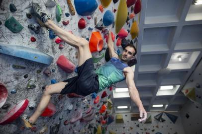  PORTO ALEGRE, RS, BRASIL - 11.11.2019 - Gaúcho Pedro Nicoloso é praticante de escalada, novo esporte olímpico. Ele tentará vaga para participar dos Jogos de Tóquio 2020. (Foto: Jefferson Botega/Agencia RBS)Indexador: Jeff Botega