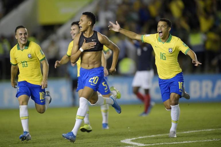 É CAMPEÃO! 🇧🇷 A @CBF_Futebol conquistou o título da CONMEBOL #Sub17 pela  1️⃣3️⃣ª vez. O próximo desafio será o mundial da categoria pela #…