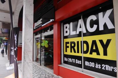  CAXIAS DO SUL, RS, BRASIL (13/11/2019)Gerente financeira da Hot Music, Greice Biegelmeyer fala sobre expectativas da loja para vendas da Black Friday. (Antonio Valiente/Agência RBS)