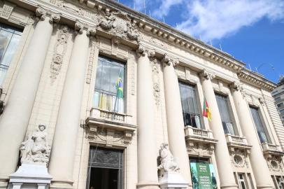  PORTO ALEGRE, RS, BRASIL,  16-05-2018. Fotos atualizadas das fachadas do Palácio Piratini (FOTO), da Assembleia Legislativa e do Tribunal de Justiça do Estado. (FERNANDO GOMES/AGÊNCIA RBS)