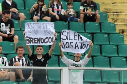 O atacante Breno está emprestado pelo Juventude ao Figueirense.