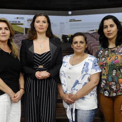  CAXIAS DO SUL, RS, BRASIL (21/11/2019)Vereadoras integram Procuradoria Especial da Mulher na Câmara de Vereadores de Caxias. Na foto, (E) Paula Ioris, Tatiane Frizzo, Gladis Frizzo e Denise Pessoa. (Antonio Valiente/Agência RBS)