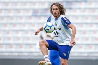 RS - FUTEBOL/TREINO GREMIO  - ESPORTES - Jogadores do Gremio realizam treino durante a tarde desta terca-feira, na Arena da Baixada, em Curitiba, na preparaÃ§Ã£o para o Campeonato Brasileiro 2019. FOTO: LUCAS UEBEL/GREMIO FBPA