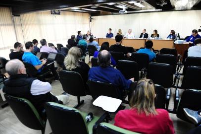  CAXIAS DO SUL, RS, BRASIL, 26/11/2019. A fase de depoimentos do processo de impeachment contra o prefeito Daniel Guerra iniciou nesta terça-feira (26), na Sala das Comissões Vereadora Geni Peteffi. Depoimento das testmunhas de defesa do prefeiro. Na foto, Joelmir Neto, secretário municipal da Cultura. (Porthus Junior/Agência RBS)