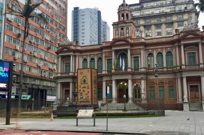 Novo relógio de rua em Porto Alegre