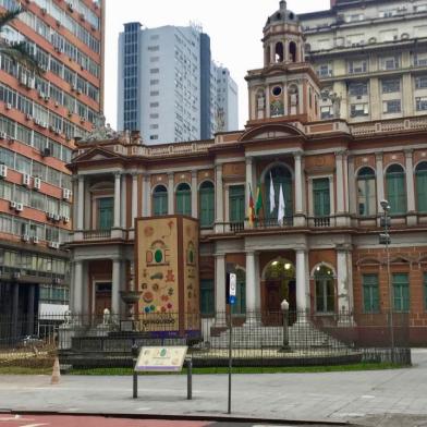 Novo relógio de rua em Porto Alegre