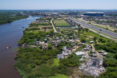  O Grêmio pretende adquirir uma área ao lado do CT Luiz Carvalho e colocar neste local as suas escolinhas de futebol, que estão hoje no bairro Cristal. Atualmente, a área é do governo do Estado.Local: Porto Alegre