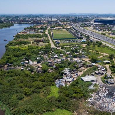  O Grêmio pretende adquirir uma área ao lado do CT Luiz Carvalho e colocar neste local as suas escolinhas de futebol, que estão hoje no bairro Cristal. Atualmente, a área é do governo do Estado.Local: Porto Alegre