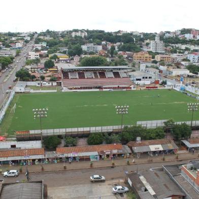  São Luiz e Grêmio se enfrentam nesta quarta-feira (17) pela 1ª rodada do Campeonato Gaúcho de 2018. O jogo ocorrerá no Estádio 19 de Outubro, em Ijuí.