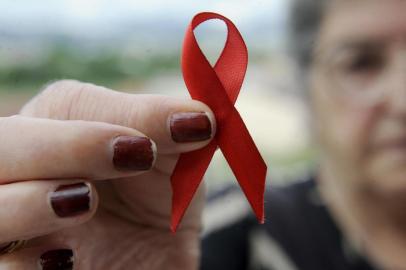  Dia 1º de dezembro é o dia mundial de luta contra a Aids. Em Santa Maria, a incidência da doença cresce mais entre mulheres com mais de 50 anos de idade, de acordo com o Husm.