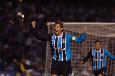 *** Valdir Friolin - Grêmio X SP 2 ***Grêmio e São Paulo decidem, no estádio Olímpico, quem continua na Copa Libertadores da América 2007. O tricolor gaúcho precisa vencer por dois gols de diferença.